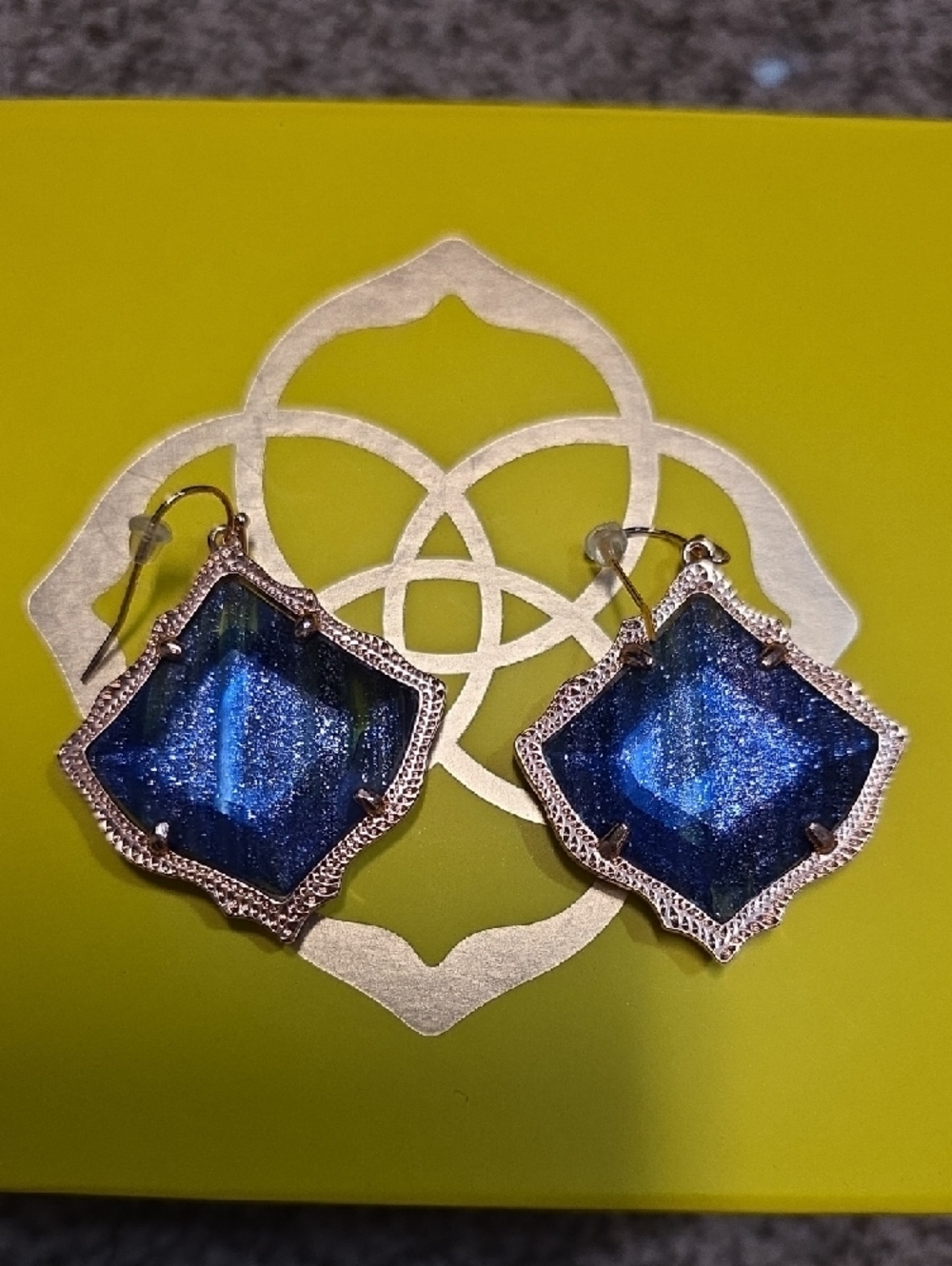 Kendra Scott Kirstin Navy Dusted Glass In Rose Gold Earrings - Picture 2 of 2